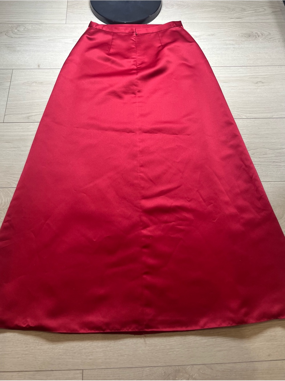 Michaelangelo red satin skirt a-lined size 10 small mark on front